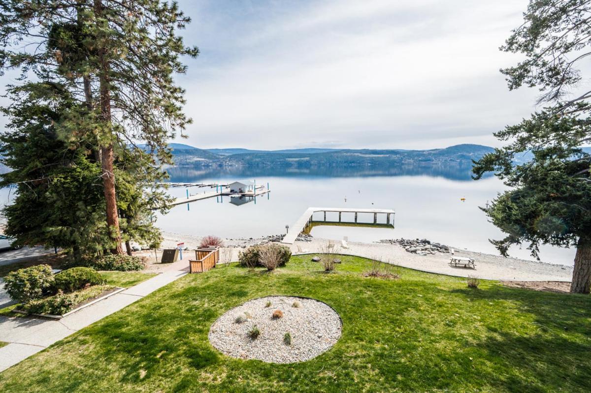Cozystay Signature Lake Okanagan Resort Kelowna Exterior photo