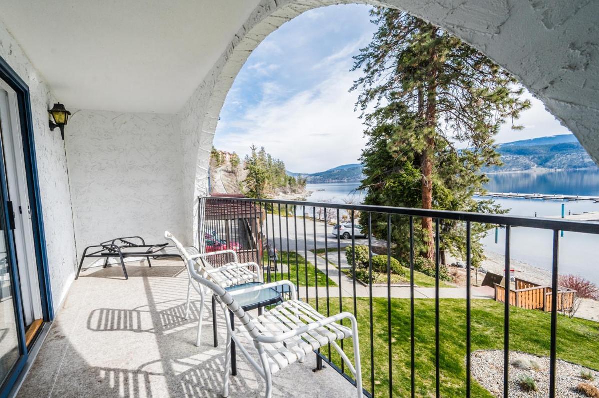 Cozystay Signature Lake Okanagan Resort Kelowna Exterior photo
