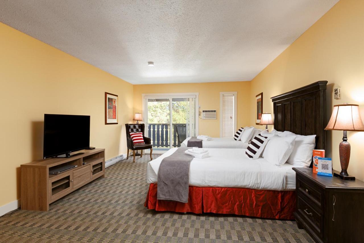 Cozystay Signature Lake Okanagan Resort Kelowna Exterior photo